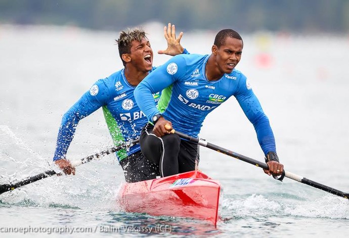 Isaquias Queiroz Erlon de Souza Mundial de Canoagem (Foto: Reprodução / Facebook)