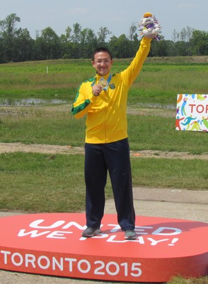 Felipe Wu pódio medalha de ouro (Foto: Divulgação)